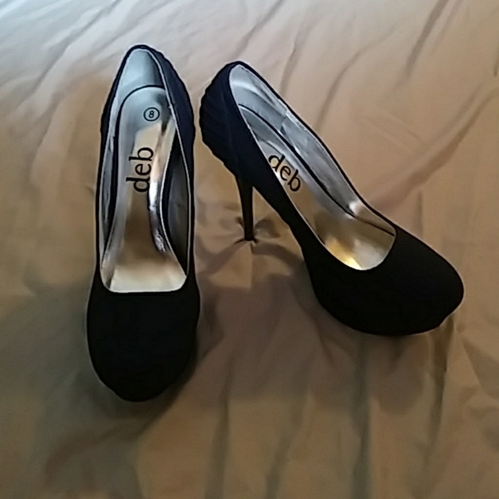 Deb pumps